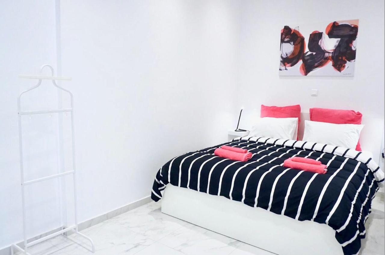 Cozy Apartment In The Center Of Афины Экстерьер фото